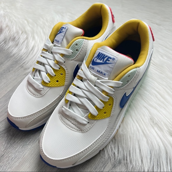 NWT Nike Air Max 90 Women’s Shoes - Picture 3 of 11